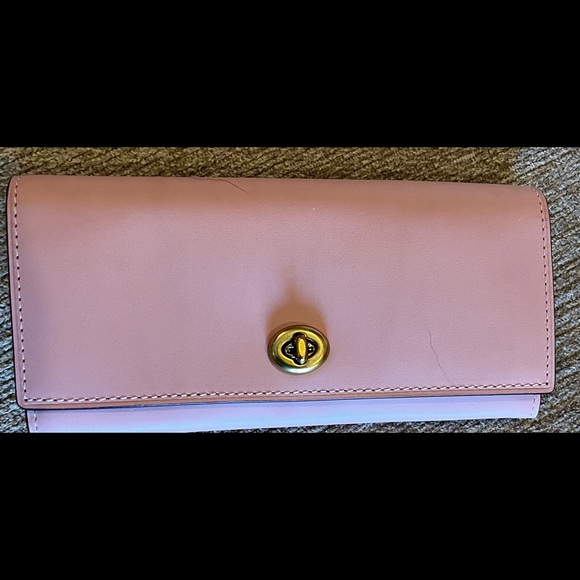 TODAY!! NWT! Coach Petal Pink Small Hobo 5 set- - Picture 3 of 14